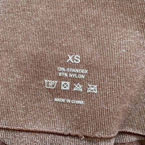 NVGTN Leggings - Picture 3 of 3